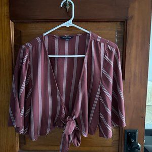 American Eagle Tie Front Crop Top